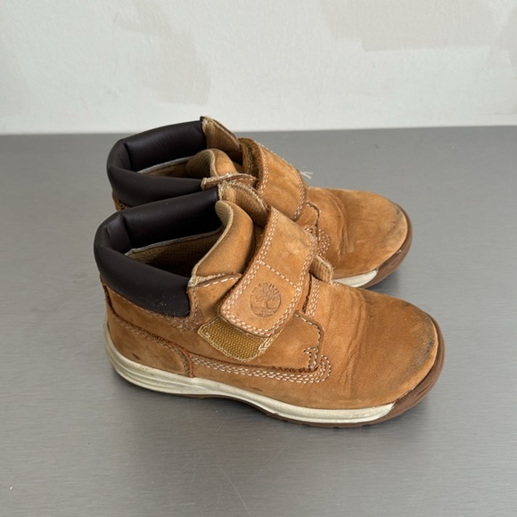 Adorable Timberland Boots - Picture 3 of 7